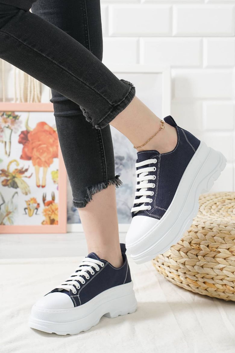 2025-siyah-cilt-hakiki-deri-kadin-sneaker